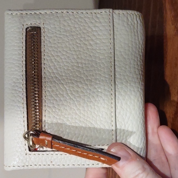 Dooney & Bourke Bone Leather Wallet, Nwt - Picture 3 of 5